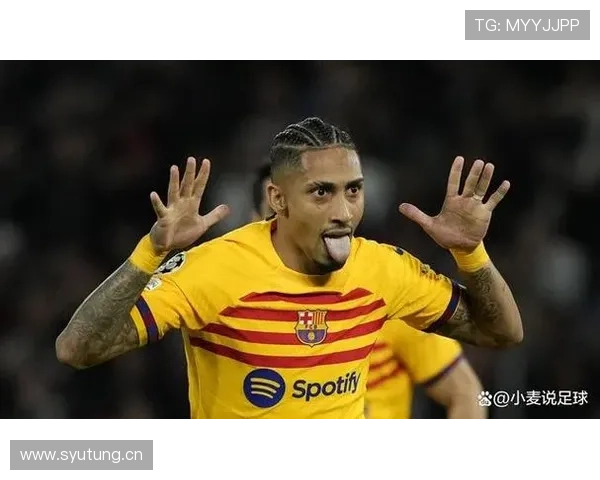 拉菲尼亚：现代左脚边锋的战术角色解析