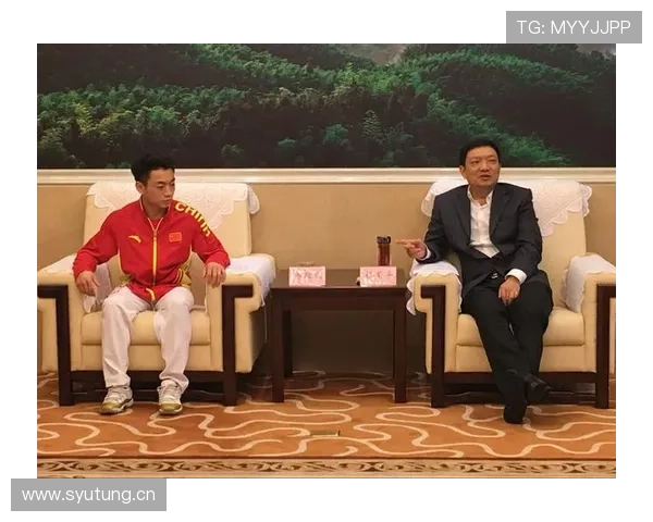 邹敬园家里摆满奖杯，但最贵的那套房子是他爸妈省吃俭用买的